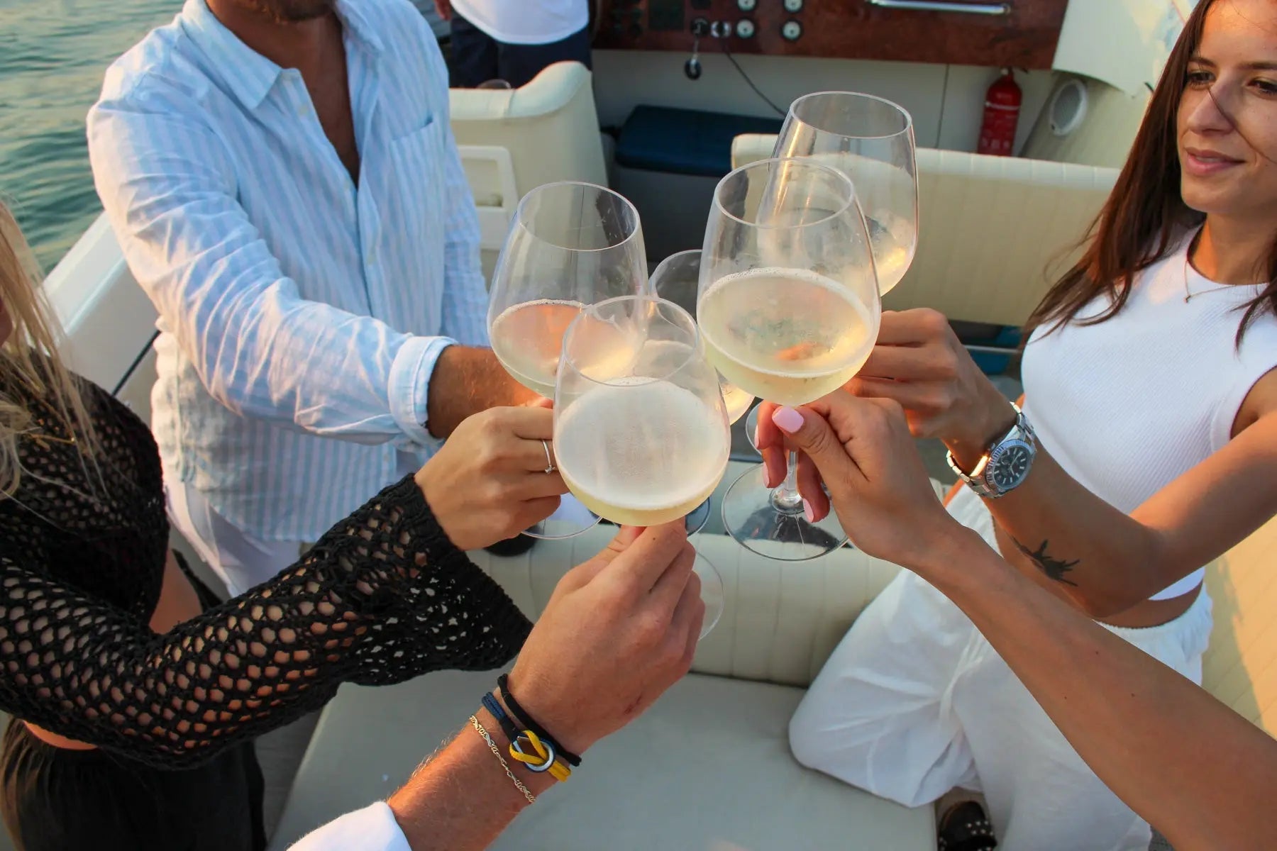 4 hours Boat Cruise on Lake Garda from Lazise - Boat Tour - Touraround