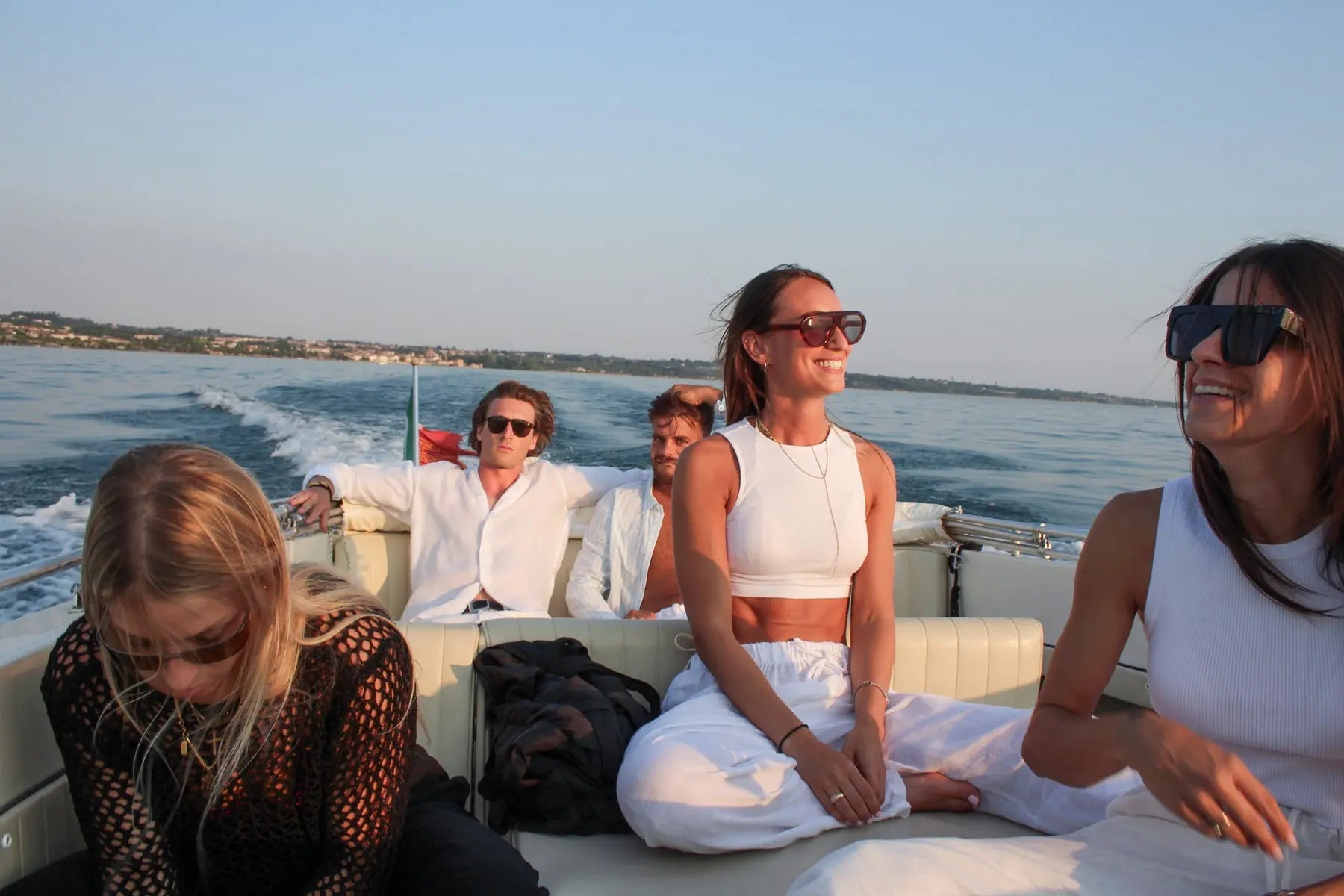 4 hours Boat Cruise on Lake Garda from Lazise - Boat Tour - Touraround