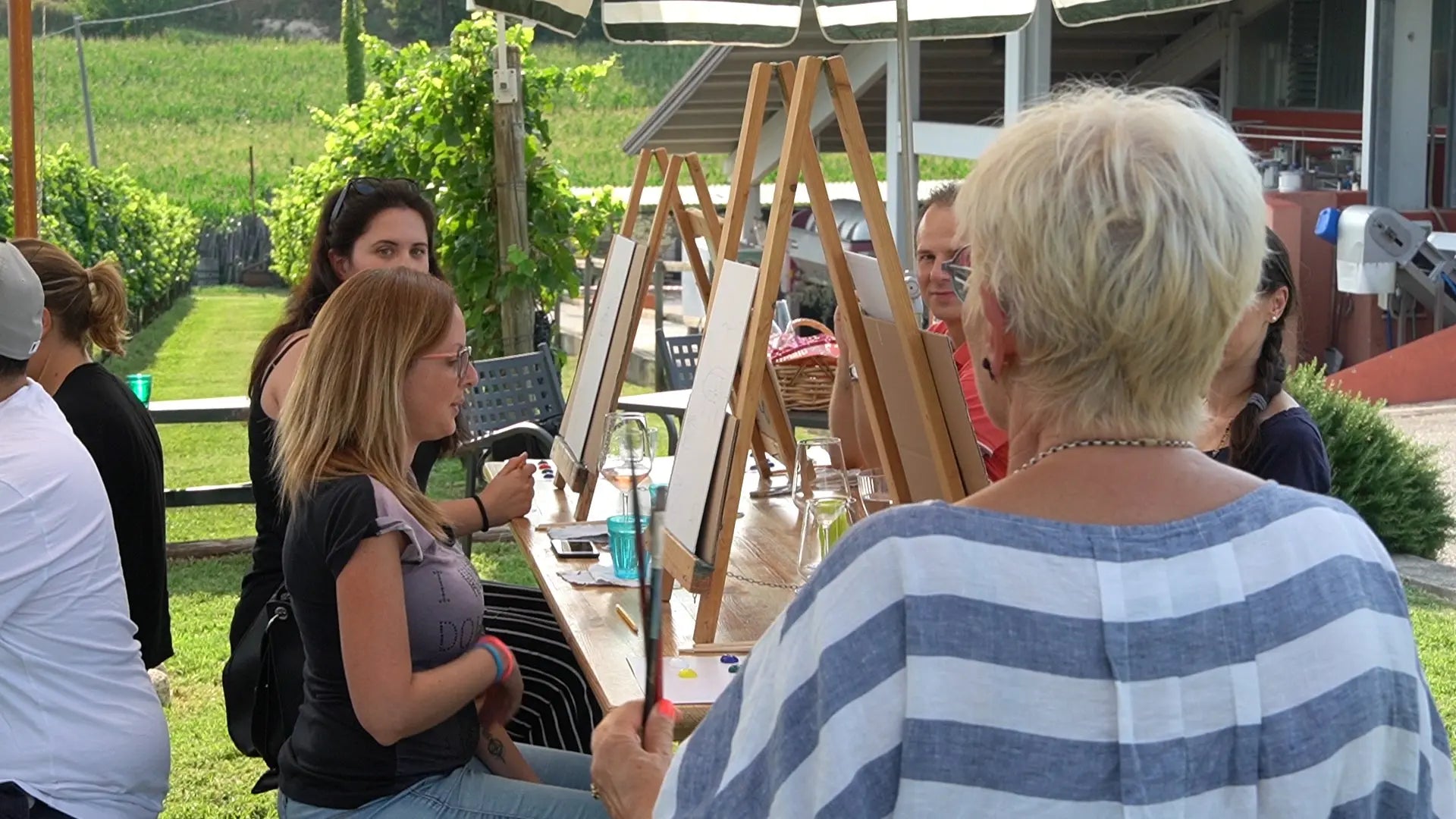 Art Experience with Food and Wine Tasting in the vineyards - Art Experience - Touraround