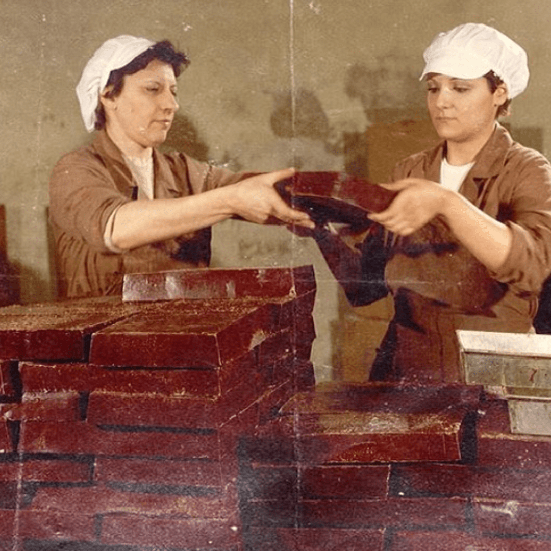 Chocolate Factory Tour & Tasting: Turin From 1915 - Chocolate Tour - Touraround