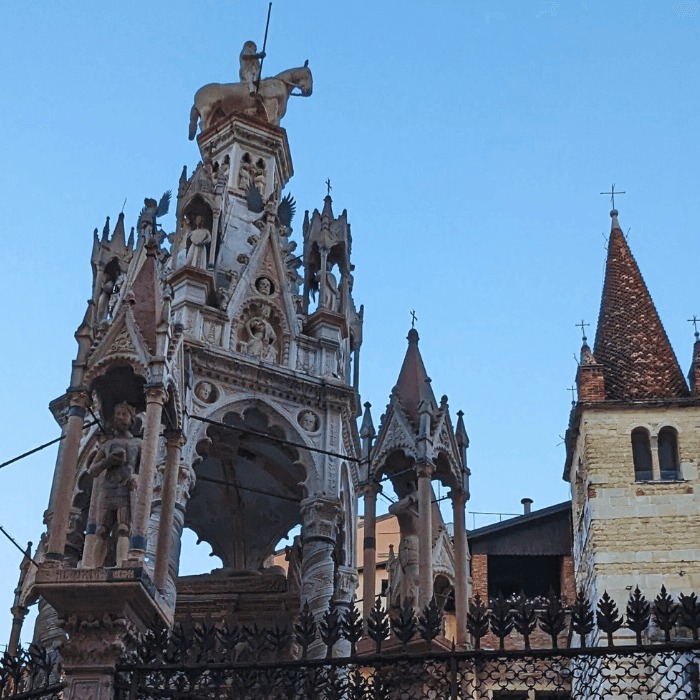 Dante in Verona: From Inferno to Paradise - Walking Tour - Touraround