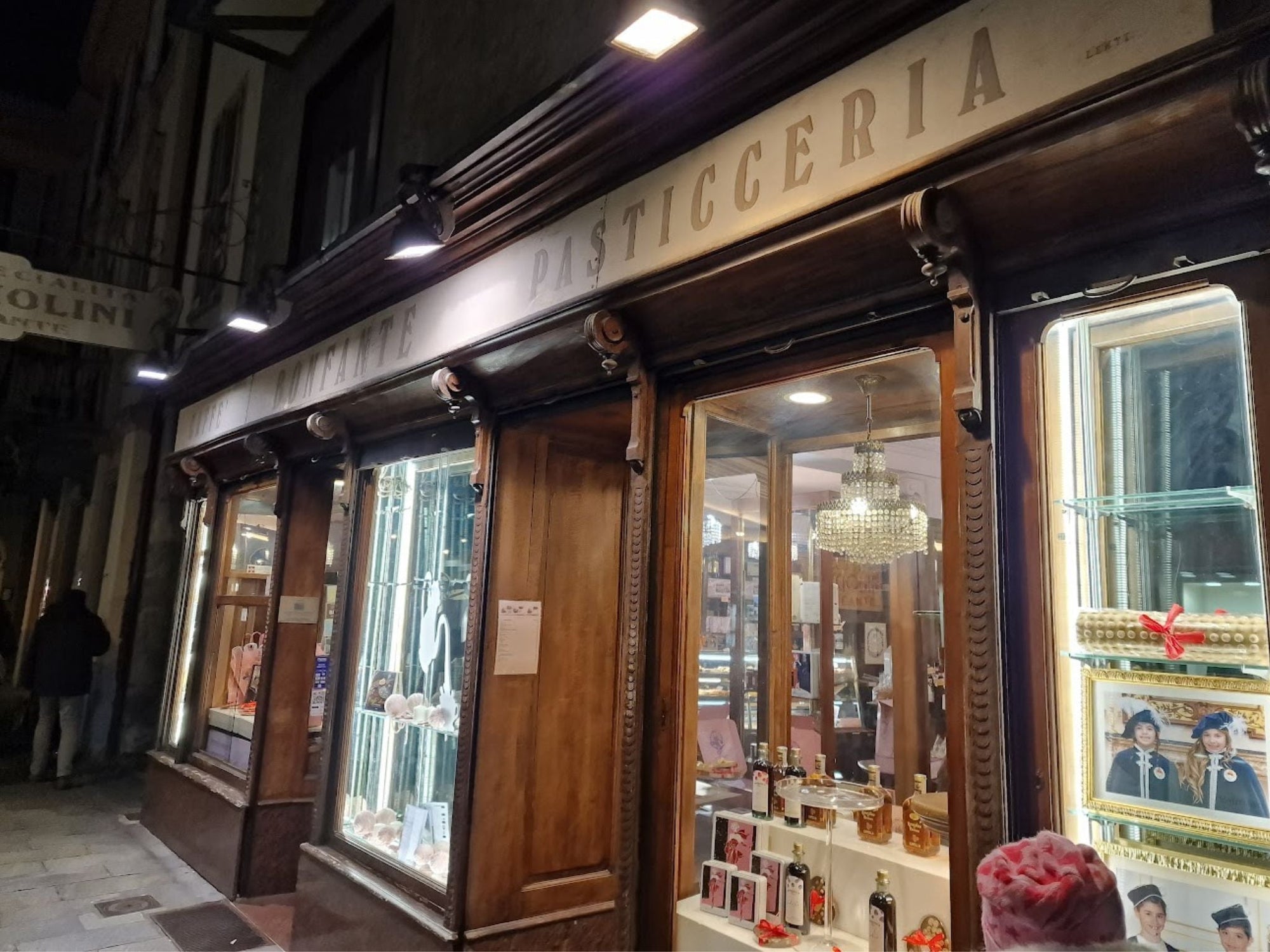 Famous Patisserie Visit and Tasting near Turin - Pastry Tasting - Touraround