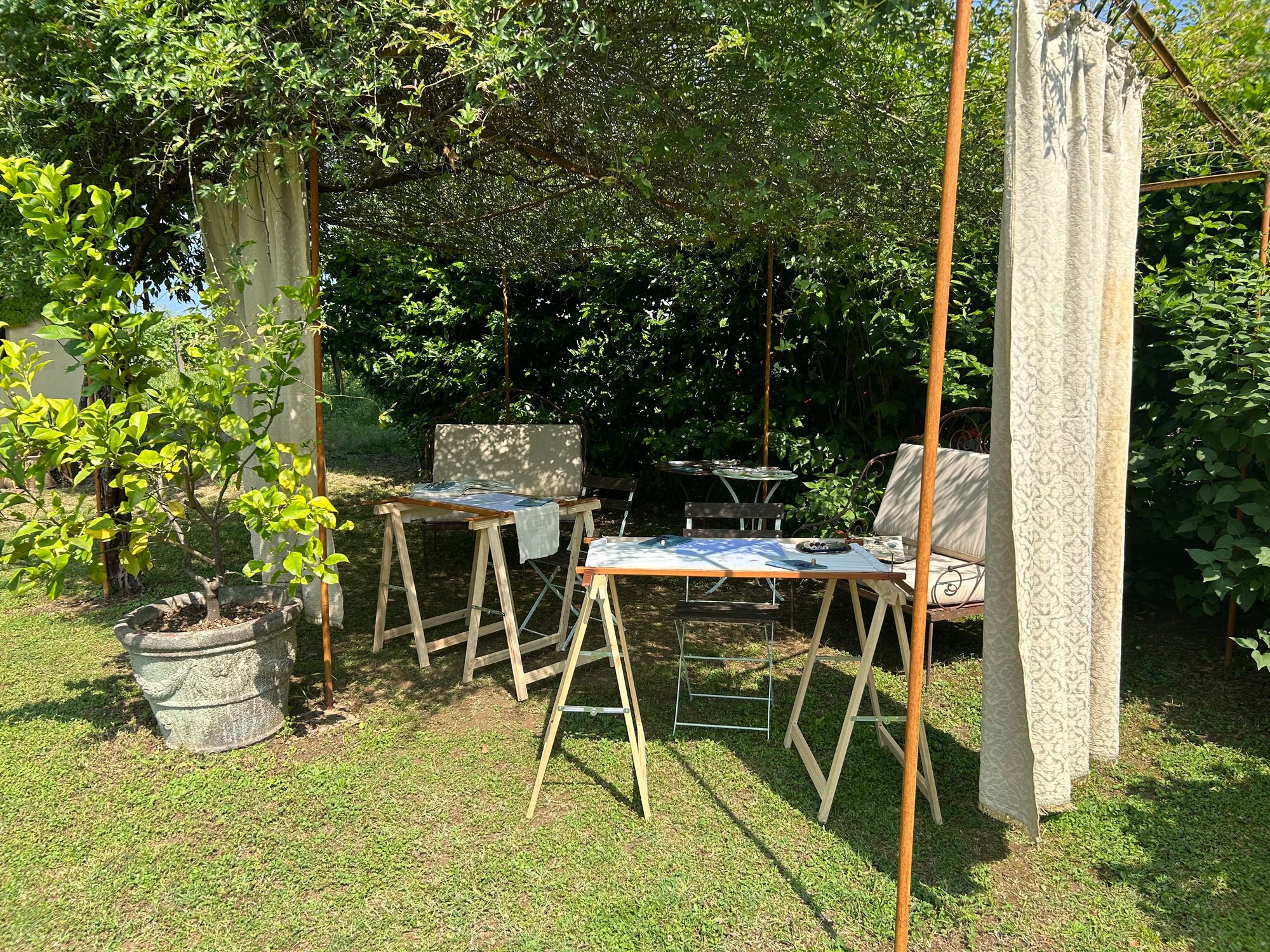 Floral Embroidery Workshop – Watercolour or Herbarium Style - Touraround