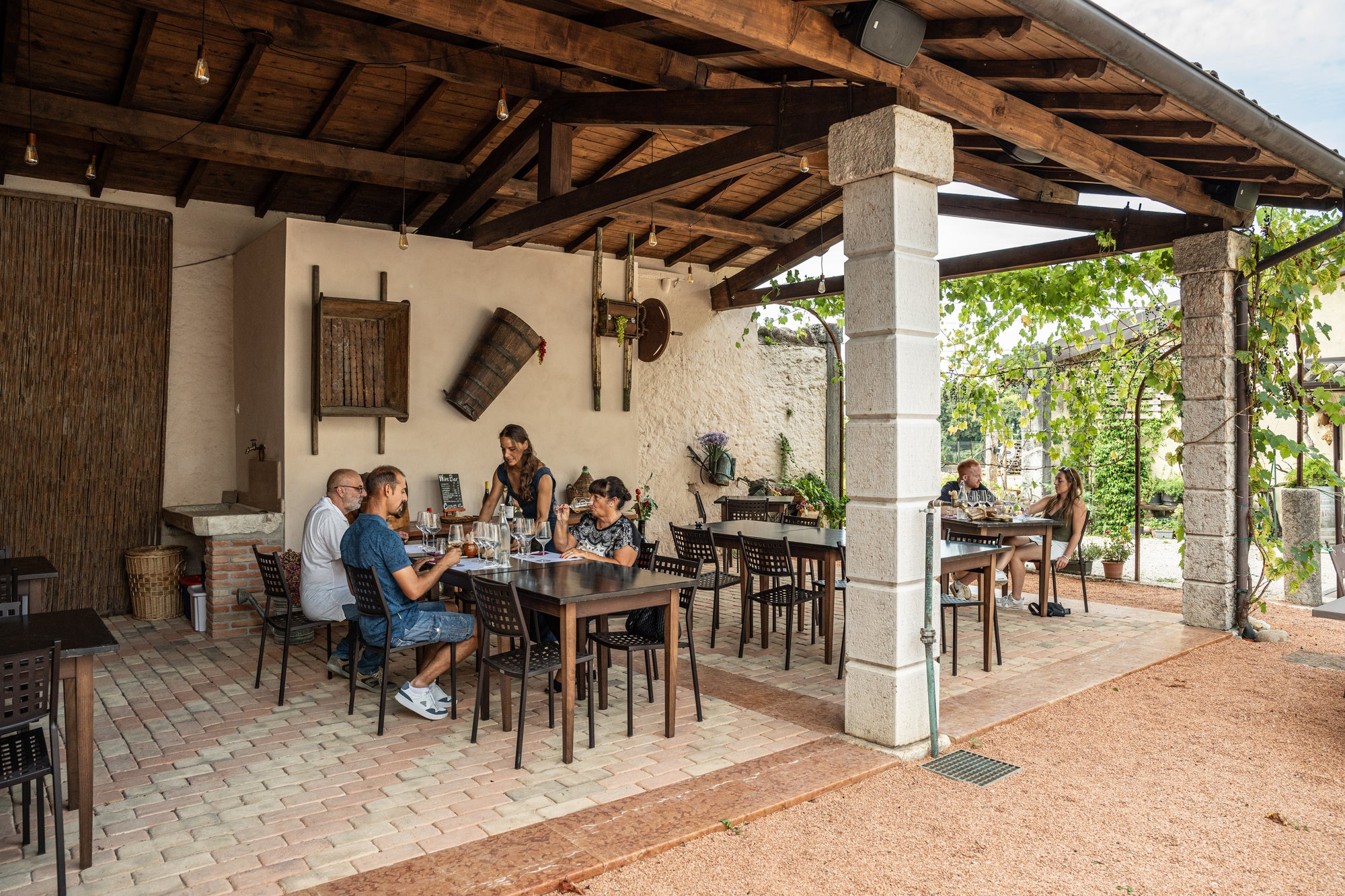 E-bike tour with wine tasting from Caprino Veronese - Touraround