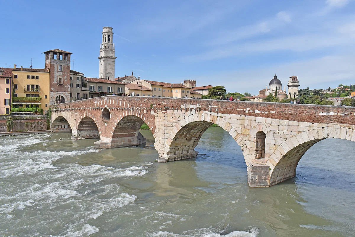 Geschichte und Geheimtipps Veronas walking tour - Walking Tour - Touraround