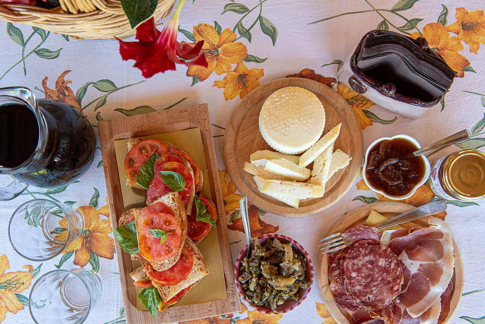 Grosseto: visit the family farm with tasting of local food at Agriturismo Lillastro - Farm Tour - Touraround