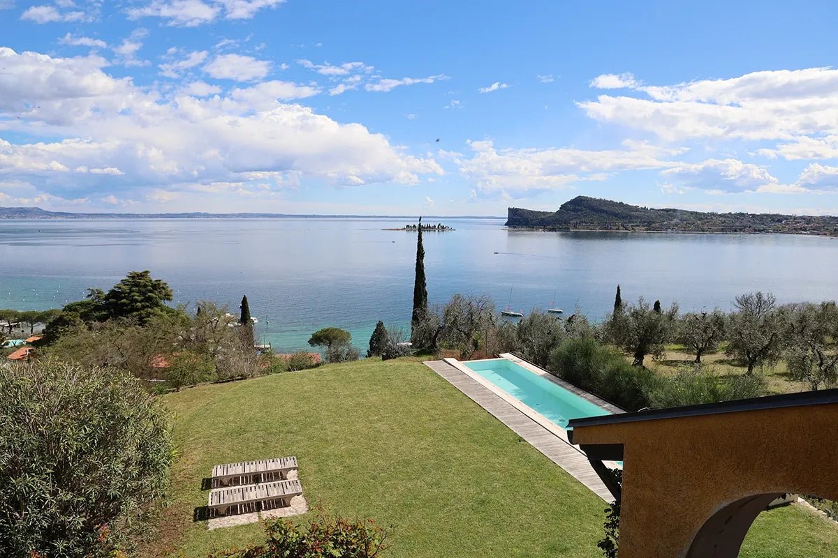 Olive Oil Tasting with local food on Lake Garda Hills - Olive Oil Experience - Touraround