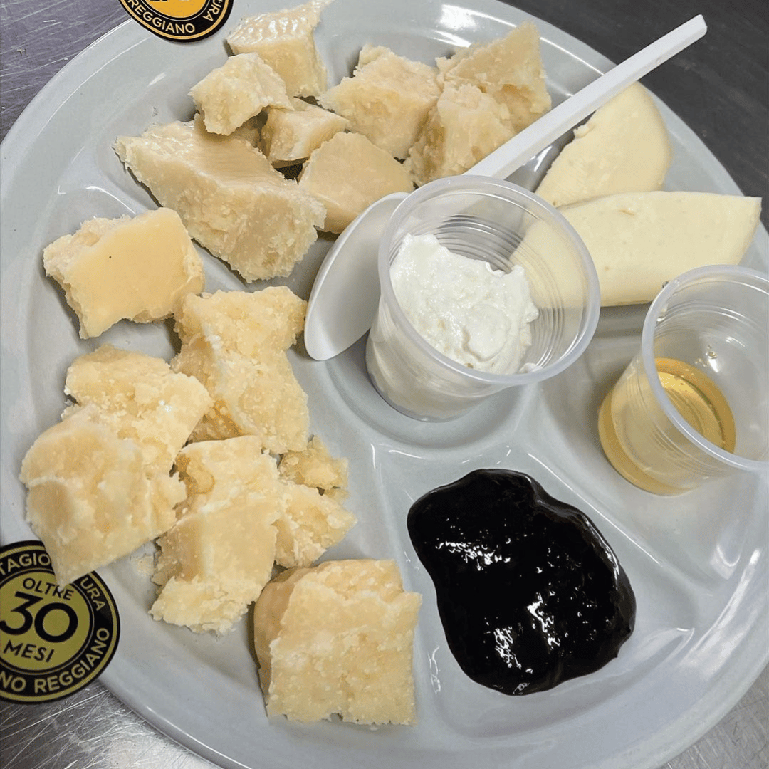 Parmesan Cheese Factory near Modena: Tasting & Tour - Parmesan Tour - Touraround