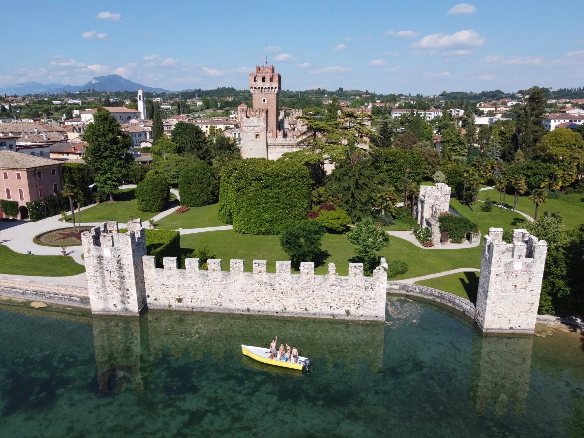 3 hours Private Boat Tour from Lazise - Touraround