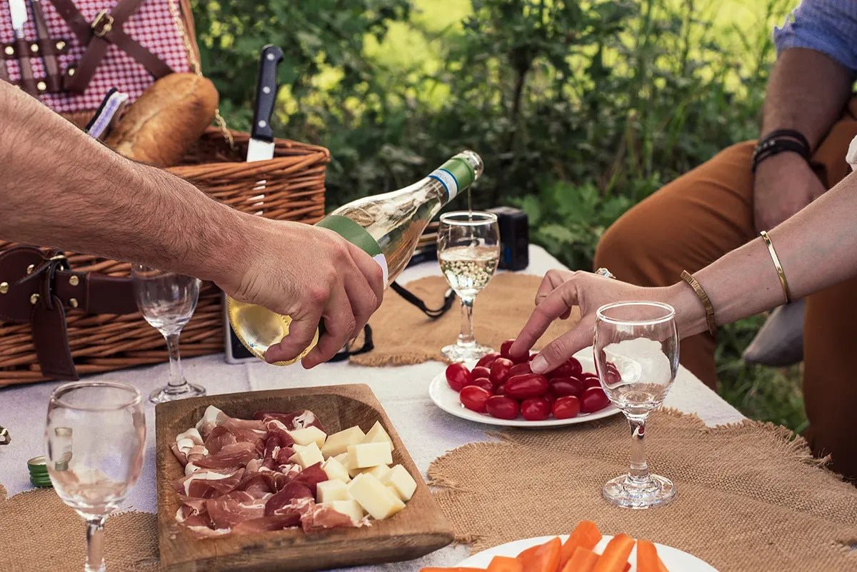 Private Pic Nic in the Vineyards - Wine Tasting - Touraround