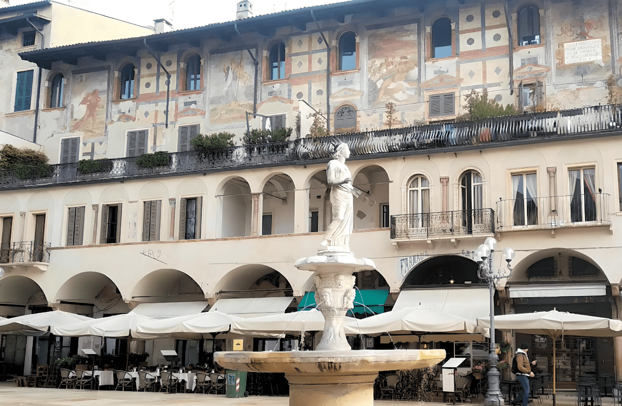 Walking Tour in Verona: 9+ Landmarks with Live Guide - Walking Tour - Touraround