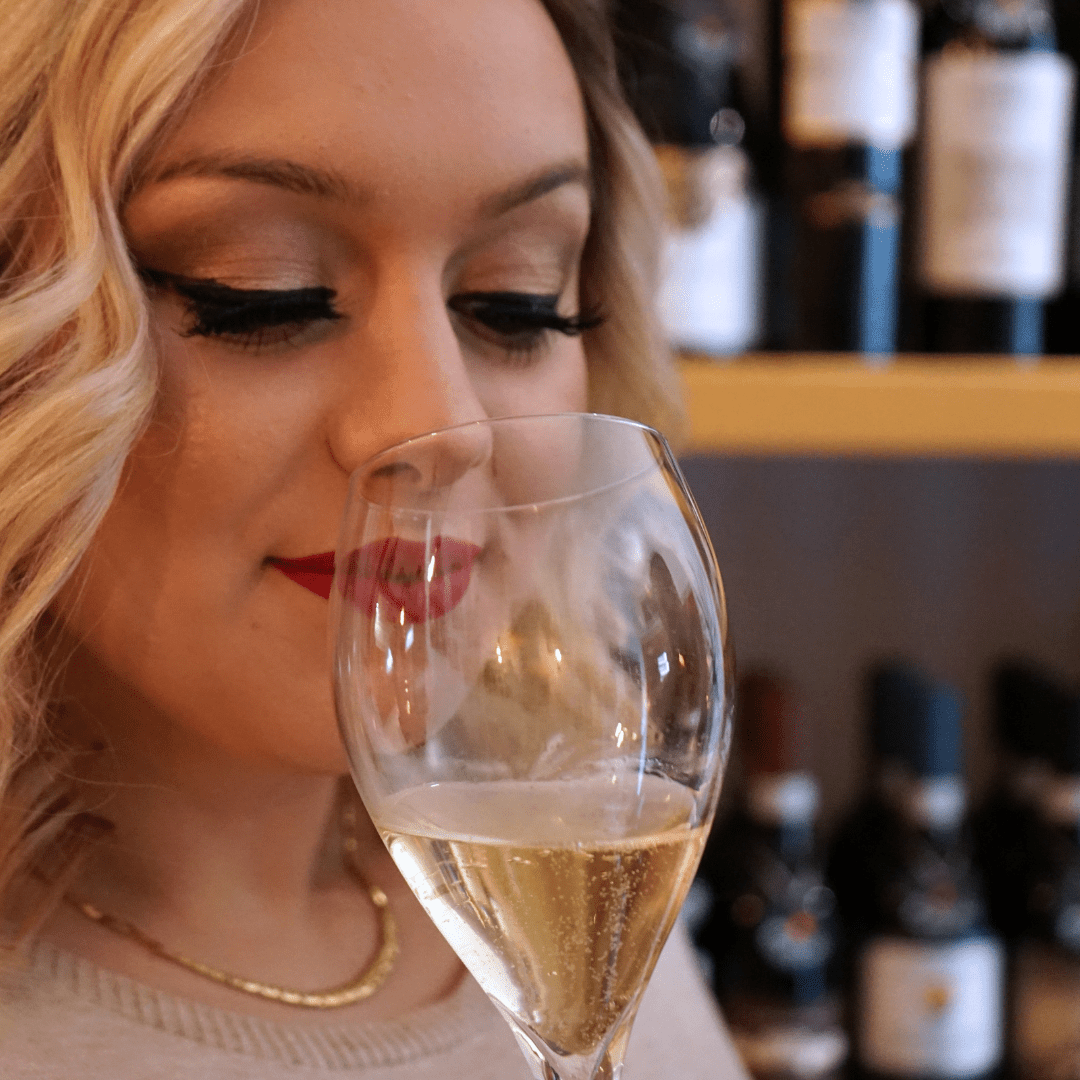 Wine Tasting near Royal Palace of Turin with Food Platter - Wine Tasting - Touraround
