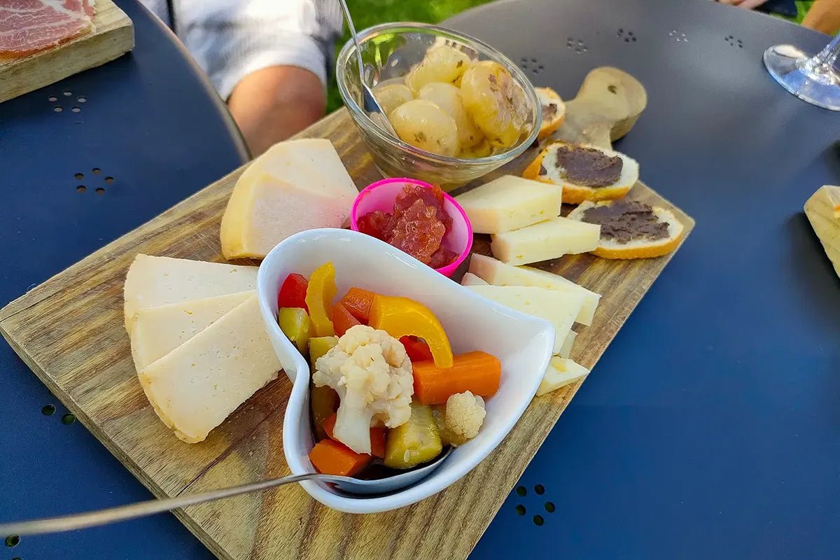 Wine Tasting with local food in Lazise countryside - Wine Tasting - Touraround