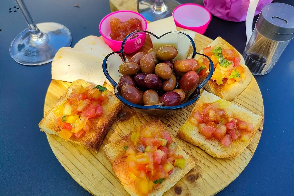 Wine Tasting with local food in Lazise countryside - Wine Tasting - Touraround