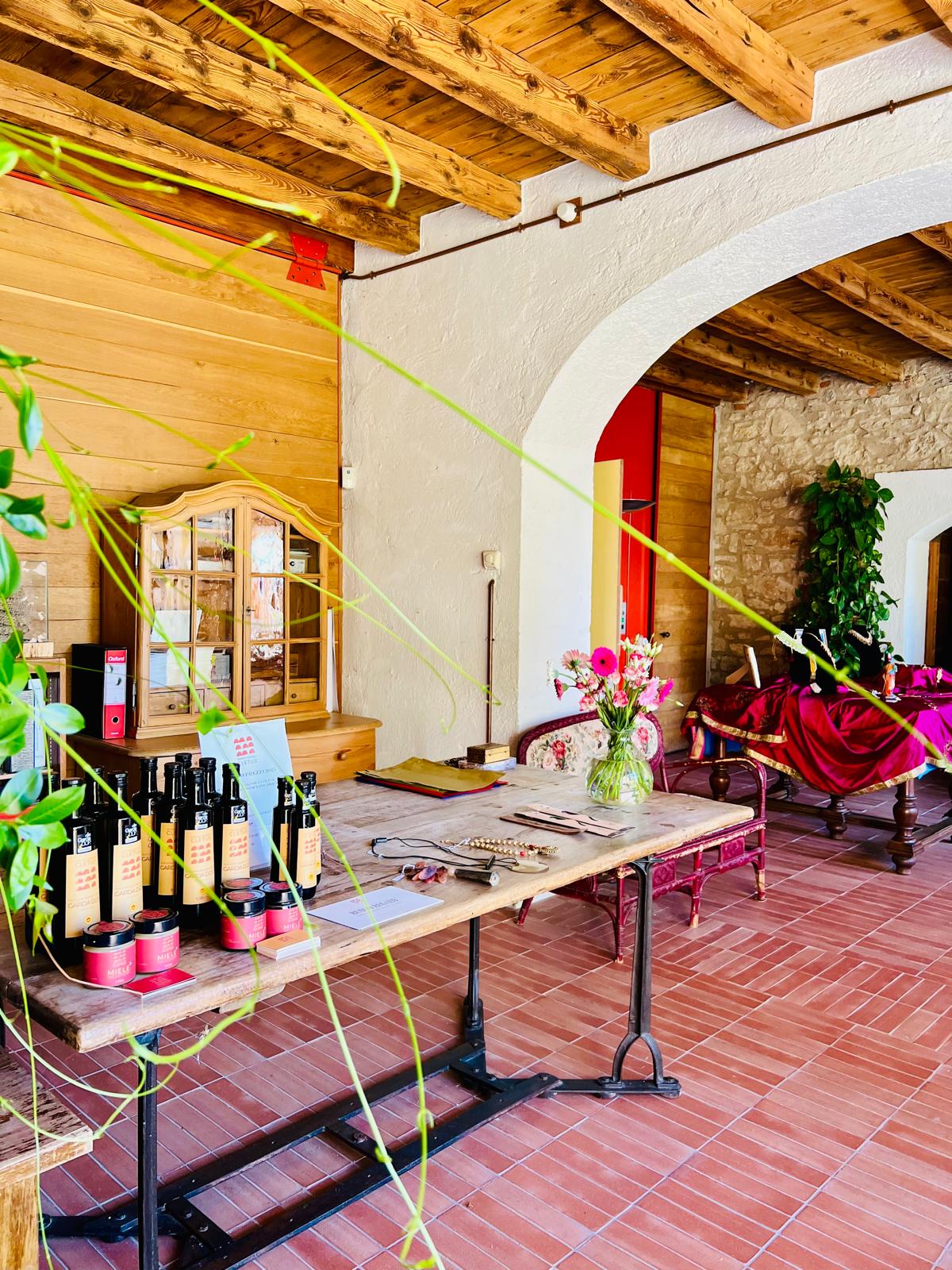 Olive Oil Tasting with local food on Lake Garda Hills - Touraround