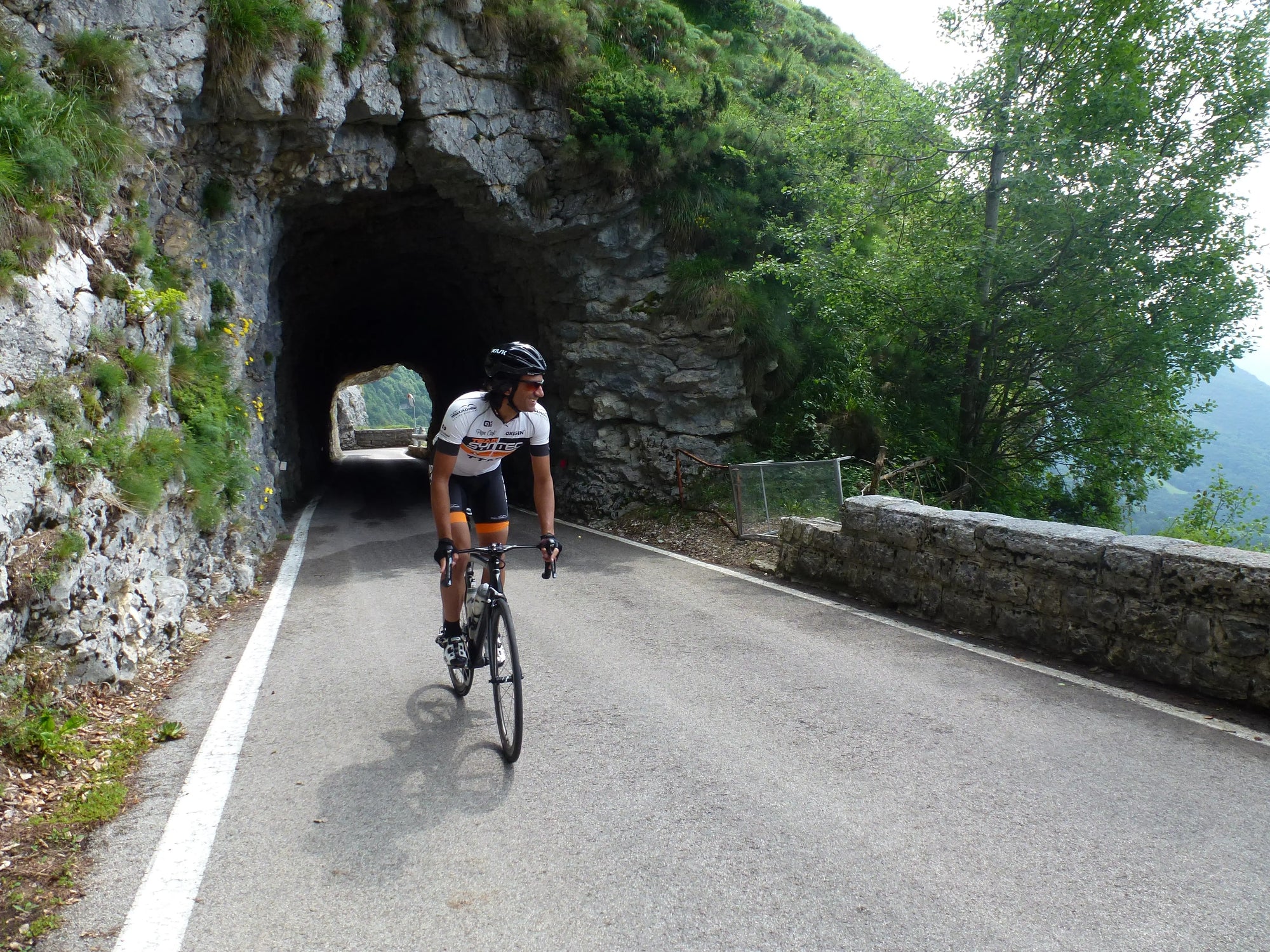 Racing bike tour from Lake Garda to Monte Baldo - Touraround