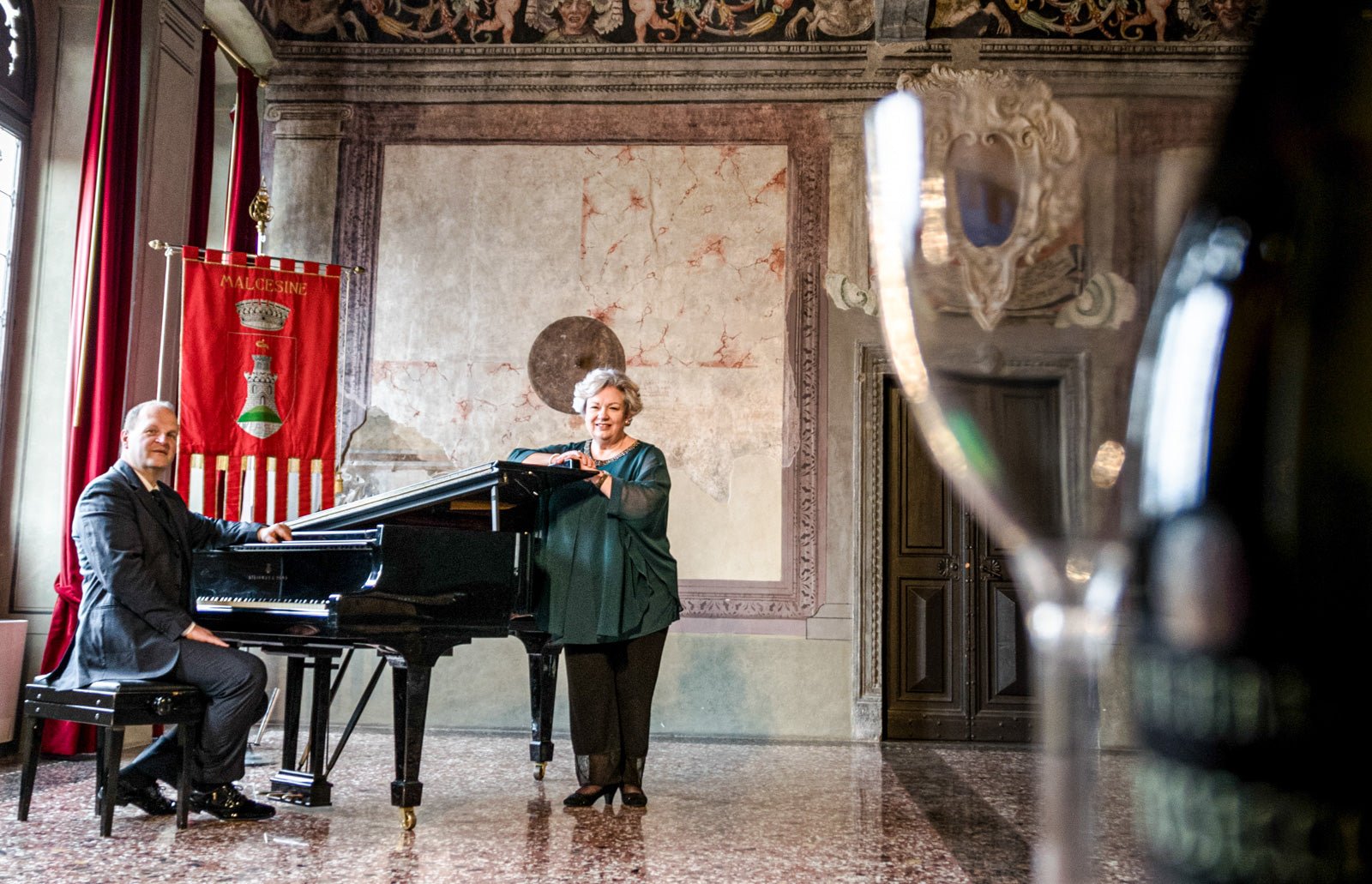 Arias &amp; Aperitif: a Lyrical Concert at Palazzo Carlotti in Garda - Opera Concert - Touraround