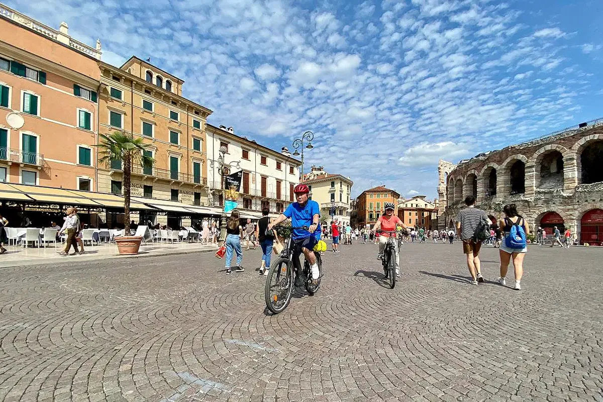 Bike tour from Lazise to Verona, the City of Love - Touraround